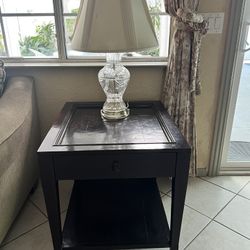 Solid End Table W/ Drawer