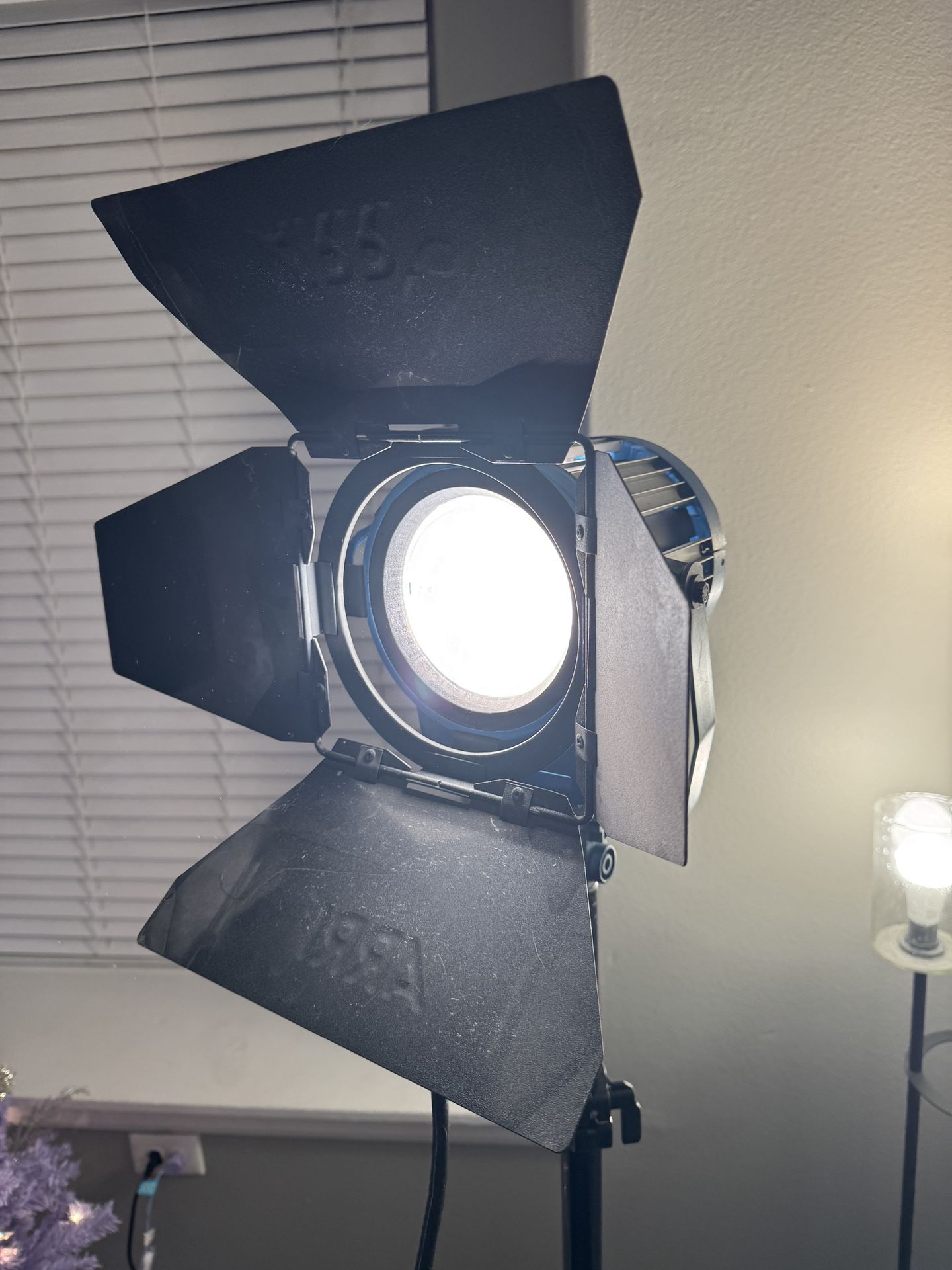 Arri Fresnel 650 - Pro Video Light