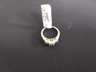 White Gold 14k (.585) 3.9 grams Size 6
