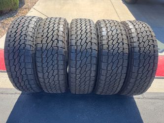 5 Bridgestone AT tires 255/70/18 like new