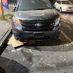 2013 Ford Explorer ( Part Out)
