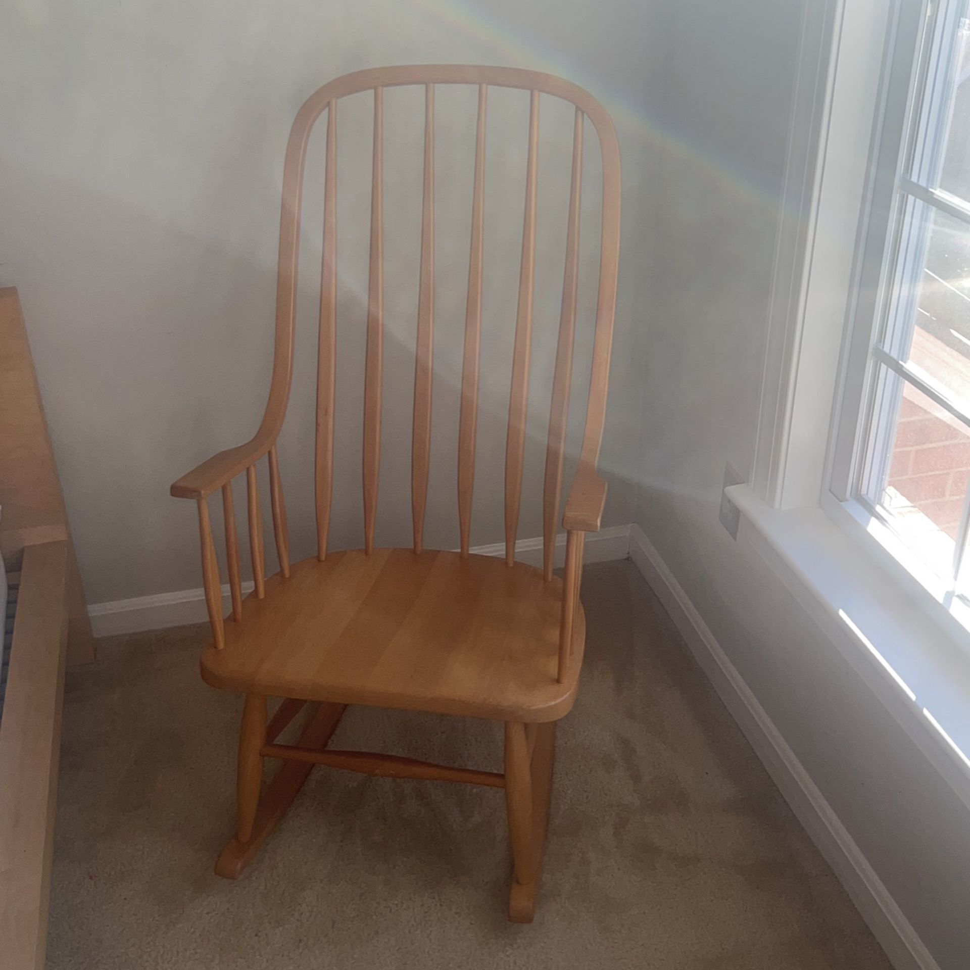 Solid Wood Universal Rocking Chair