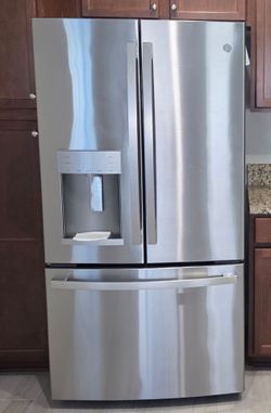 GE 27.7 French Door Refrigerator