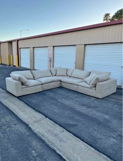 5 piece Restoration Hardware Cloud Luxe Modular sectional ( $10 delivery )