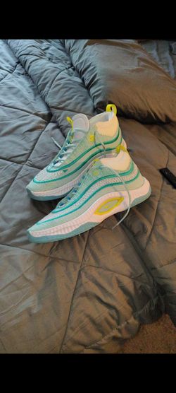 Brand new Nike comic 3 size 14