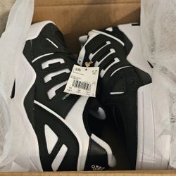 New w Tags Adidas Midcity Low Basketball Men's 10.5 Shoes IE4518-Search 'Shoes' in my Profile For ALL Shoes 