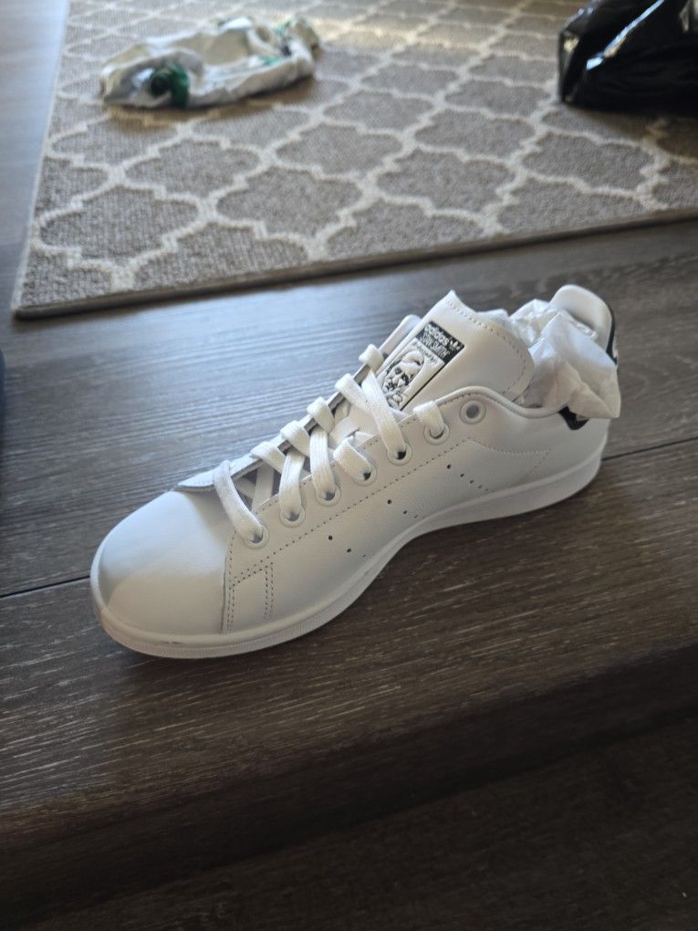 Stan Smith Adidas Size 6