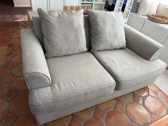 Gray Fabric Loveseat with Throw Pillows