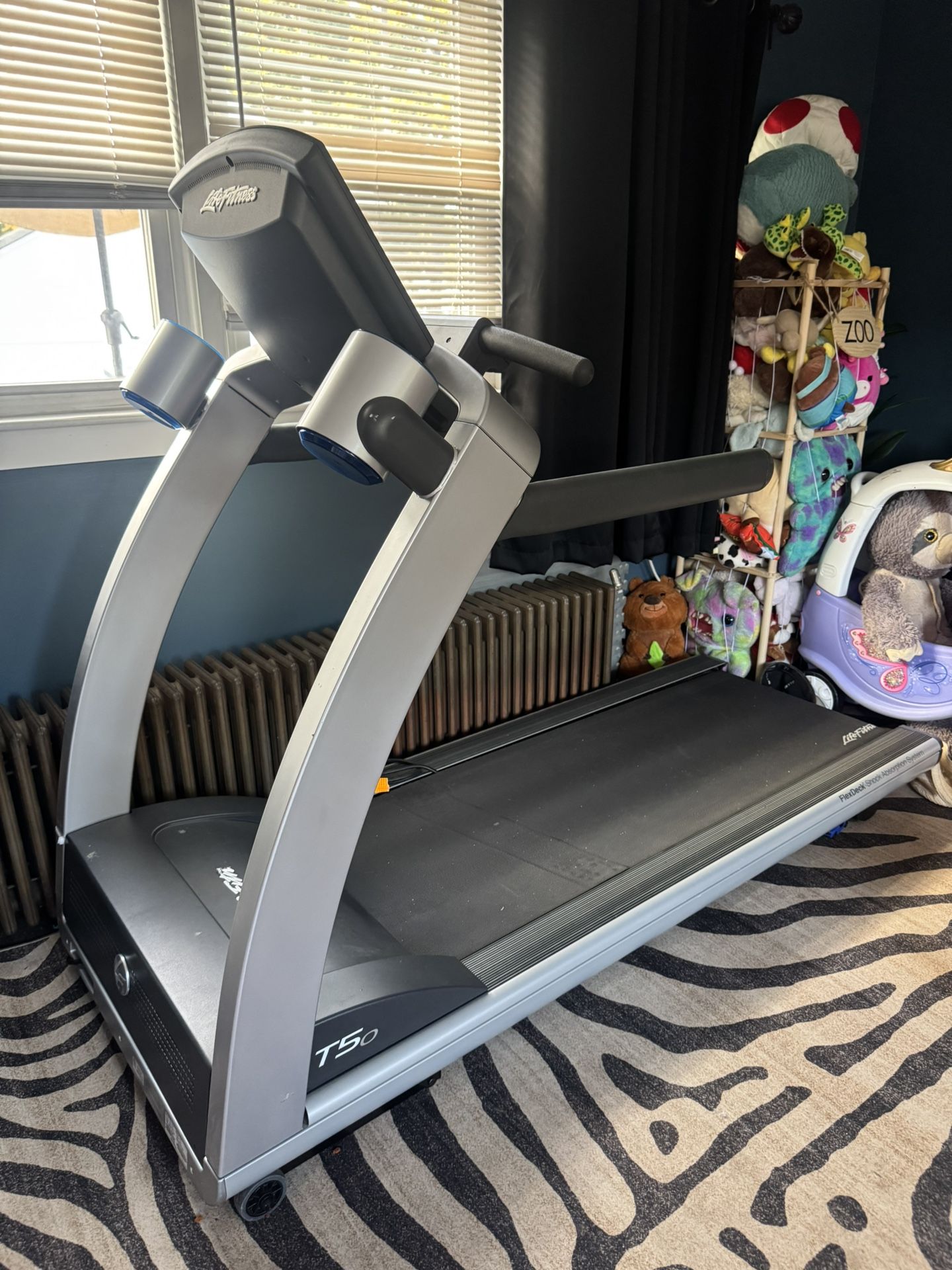 Life Fitness T5-0 Treadmill