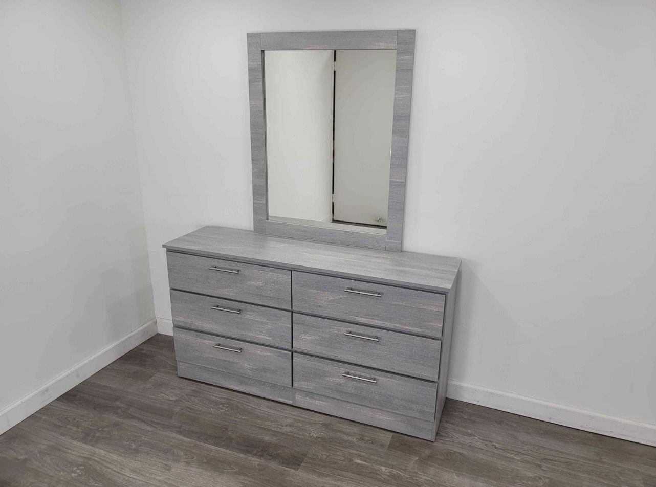 Dresser Whit Mirror - Cómoda Con Espejo