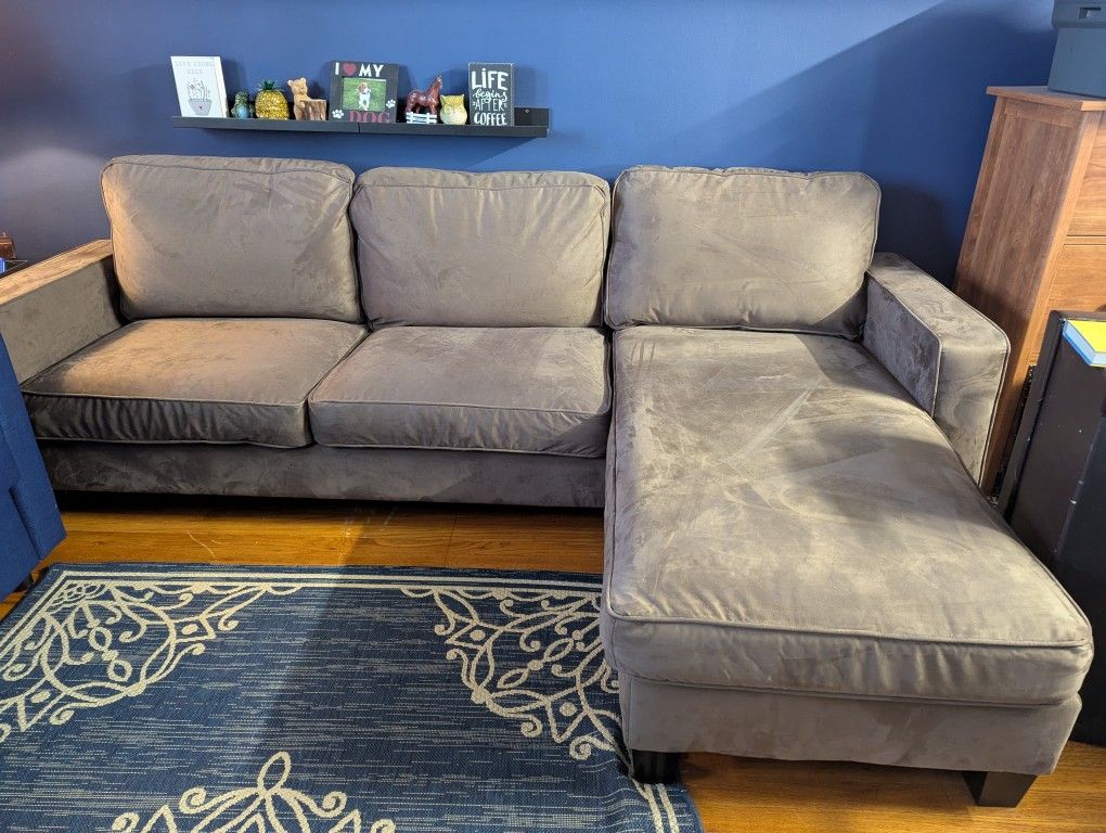 Sectional Couch Mint Condition 