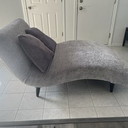 Chaise Lounger