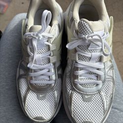 Nike V2K Running Shoes Size 8