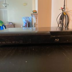 Sharp DVD  Blu Ray Disc Player 