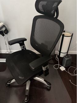 Staples Hyken Chair