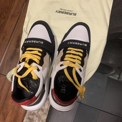 Burberry Men Shoe Size 9