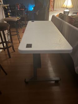 Flip n store table