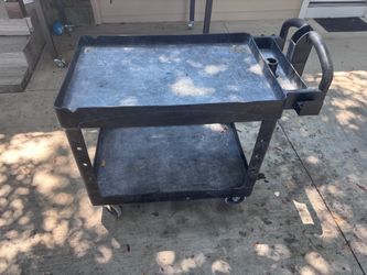 Rubbermaid cart