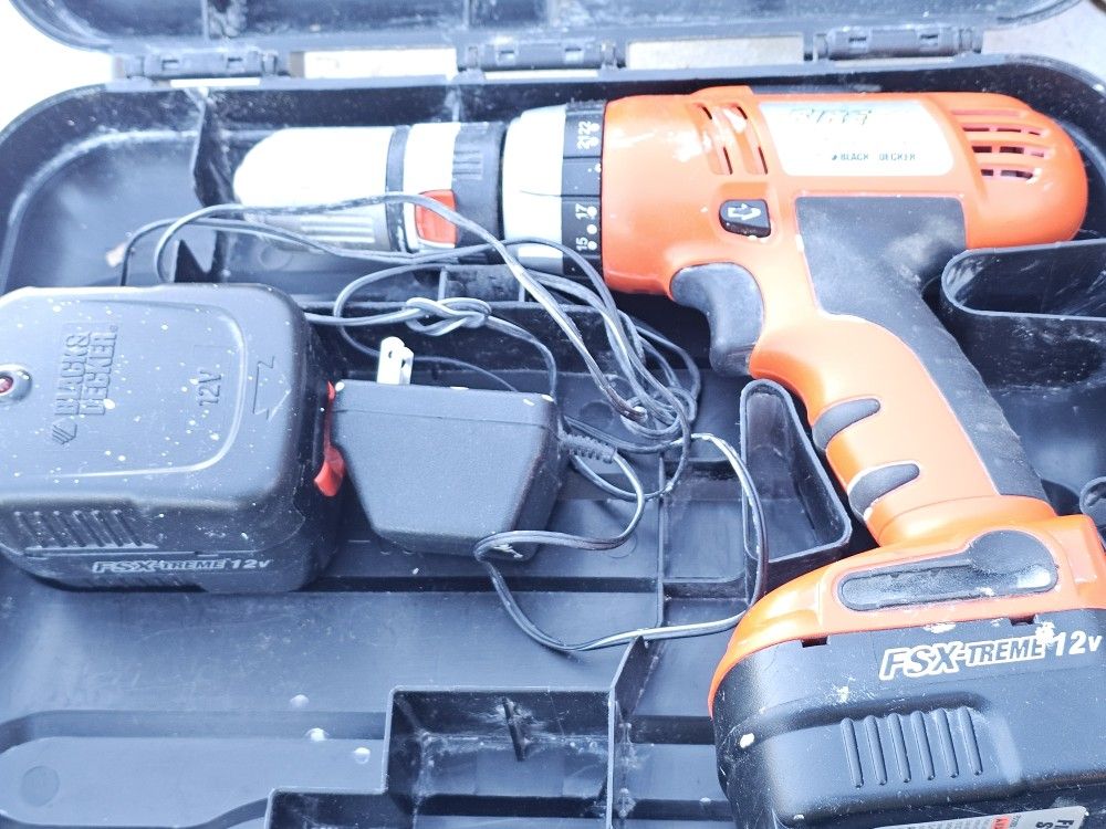 Black & Decker Firestorm FSX-TREME Drill ,12v, 2 batteries Chargers w case , Excellent condition