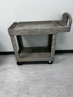 Rubbermaid rolling cart- skinny