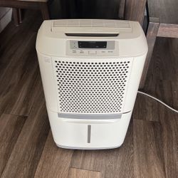 Dehumidifier 