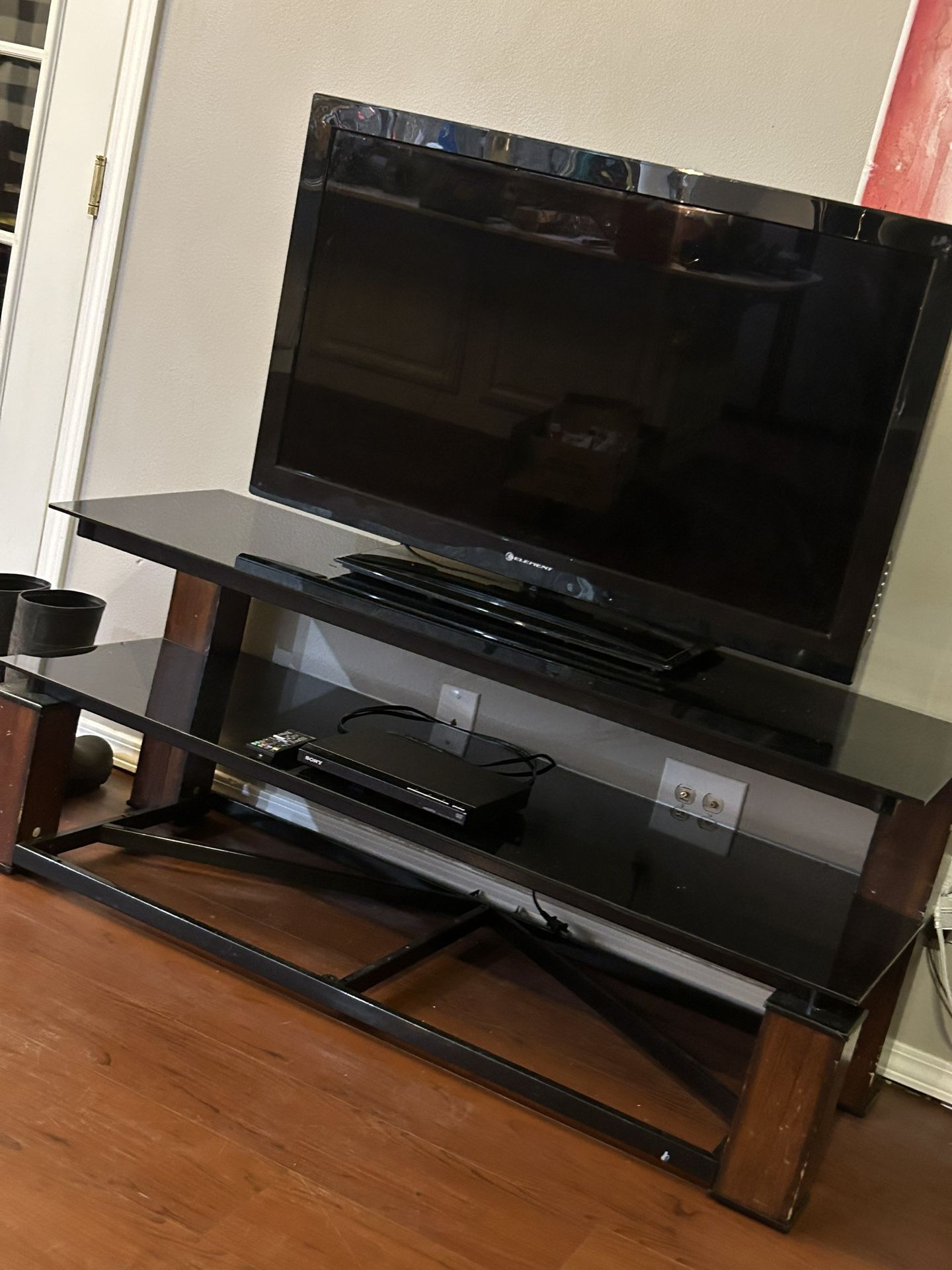 Tv, Stand, Dvd Player With Dvds