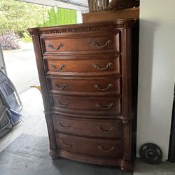King Bed Frame And Dressers 