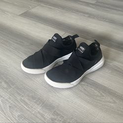 Vans Ultrarange Size 7M/8.5W
