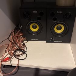 Dj Monitor 32 Speakers With Extra Cables 