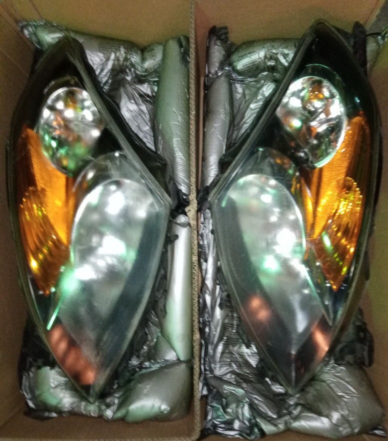 07-09 Nissan Altima Headlights