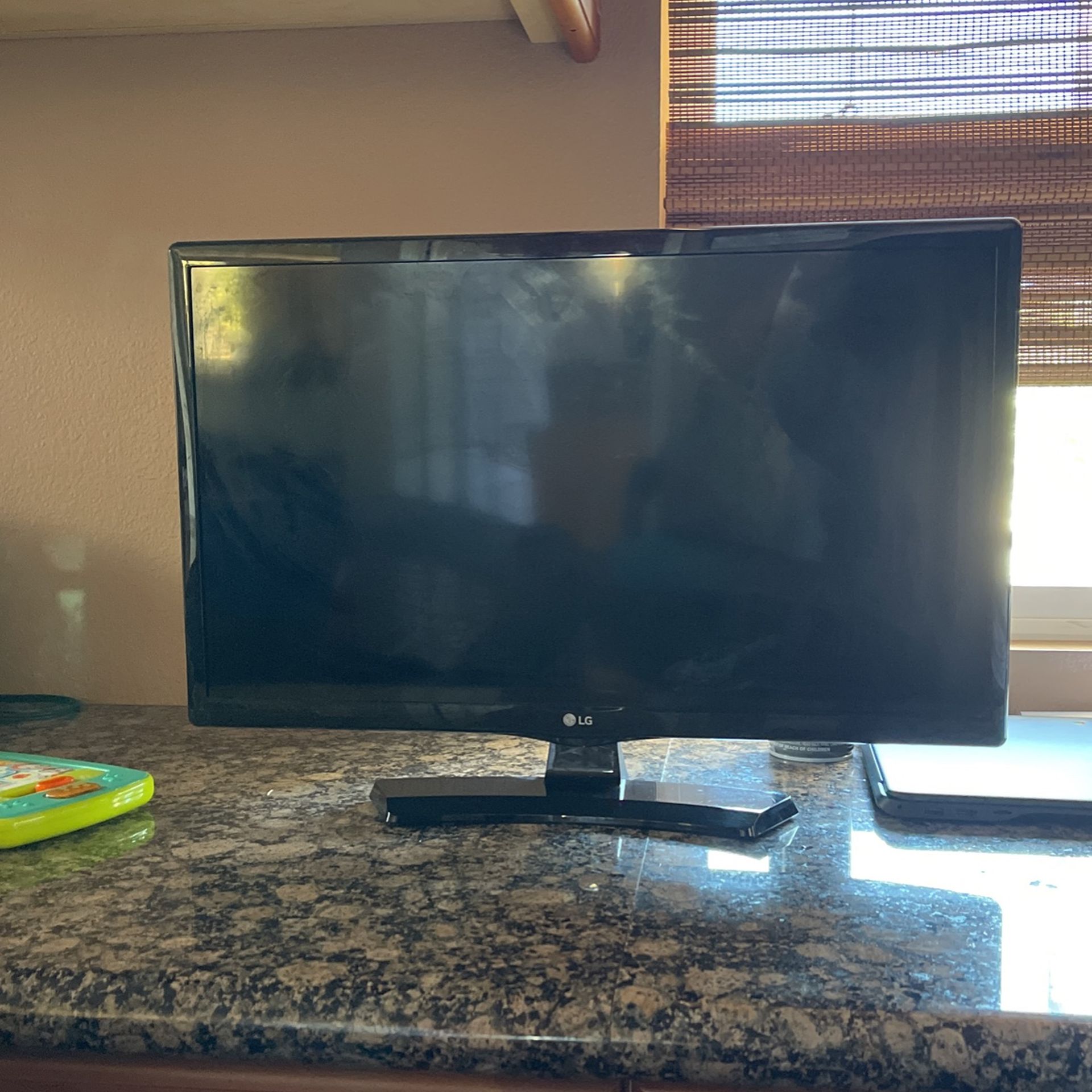 LG Monitor 