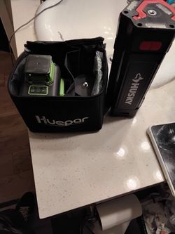 Huepar Green Laser Level with Carry Bag and husky stand/ work light