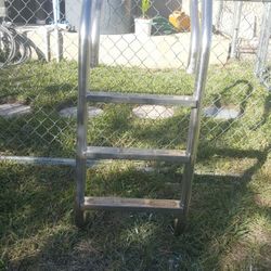 Cascade Stainless Steel Pool Or Deck Ladder