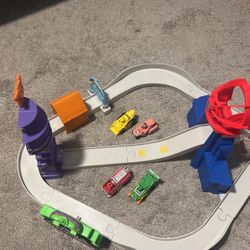 Paw Patrol Race Track 