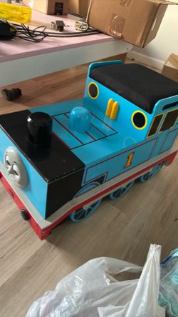Vintage Thomas the train toy box with seat