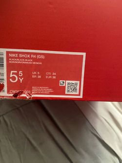 Nike  shox r4 (GS) size 5.5 y