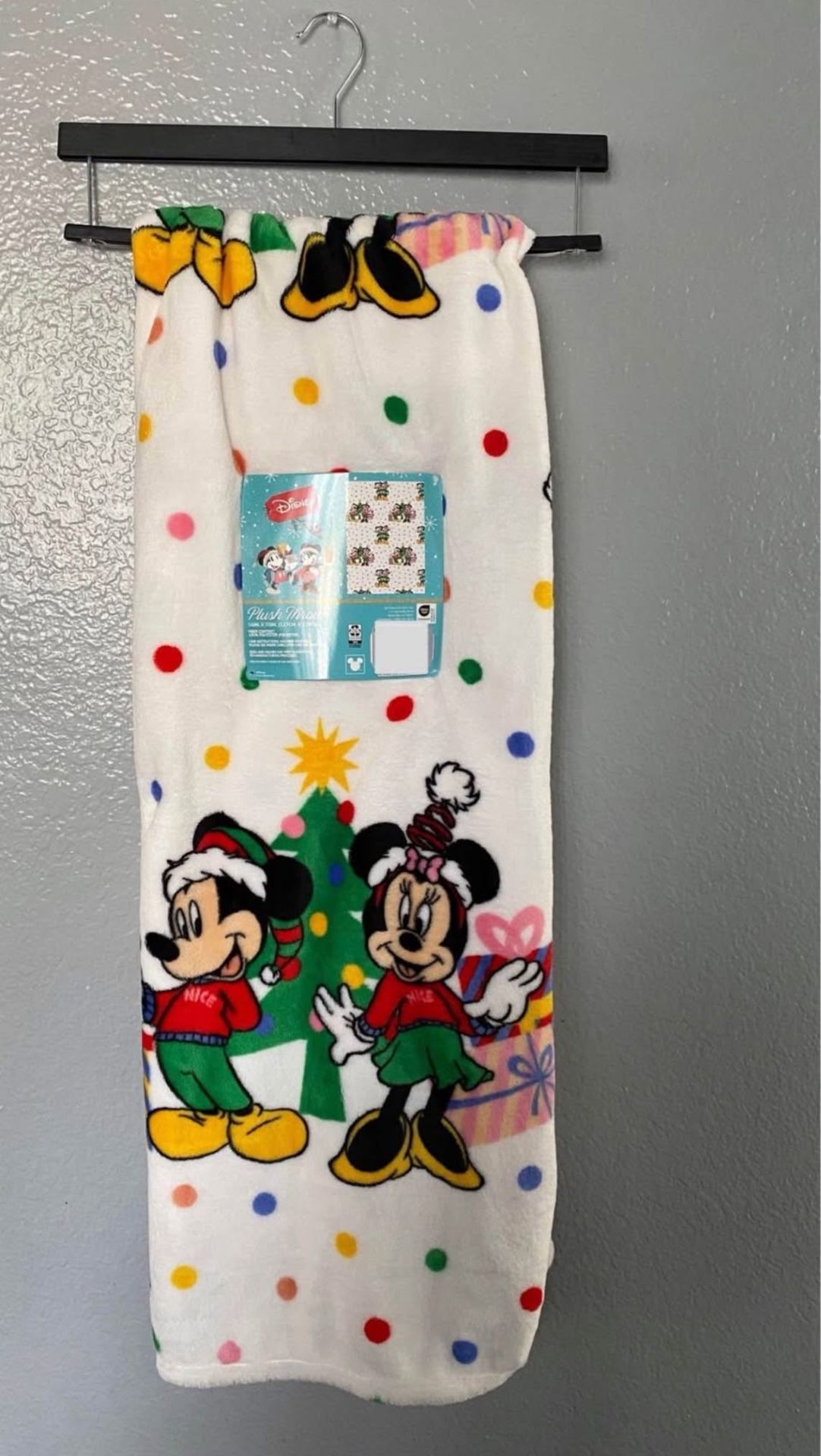 MICKEY AND MINNIE CHRISTMAS BLANKET NEW DISNEY CHRISTMAS