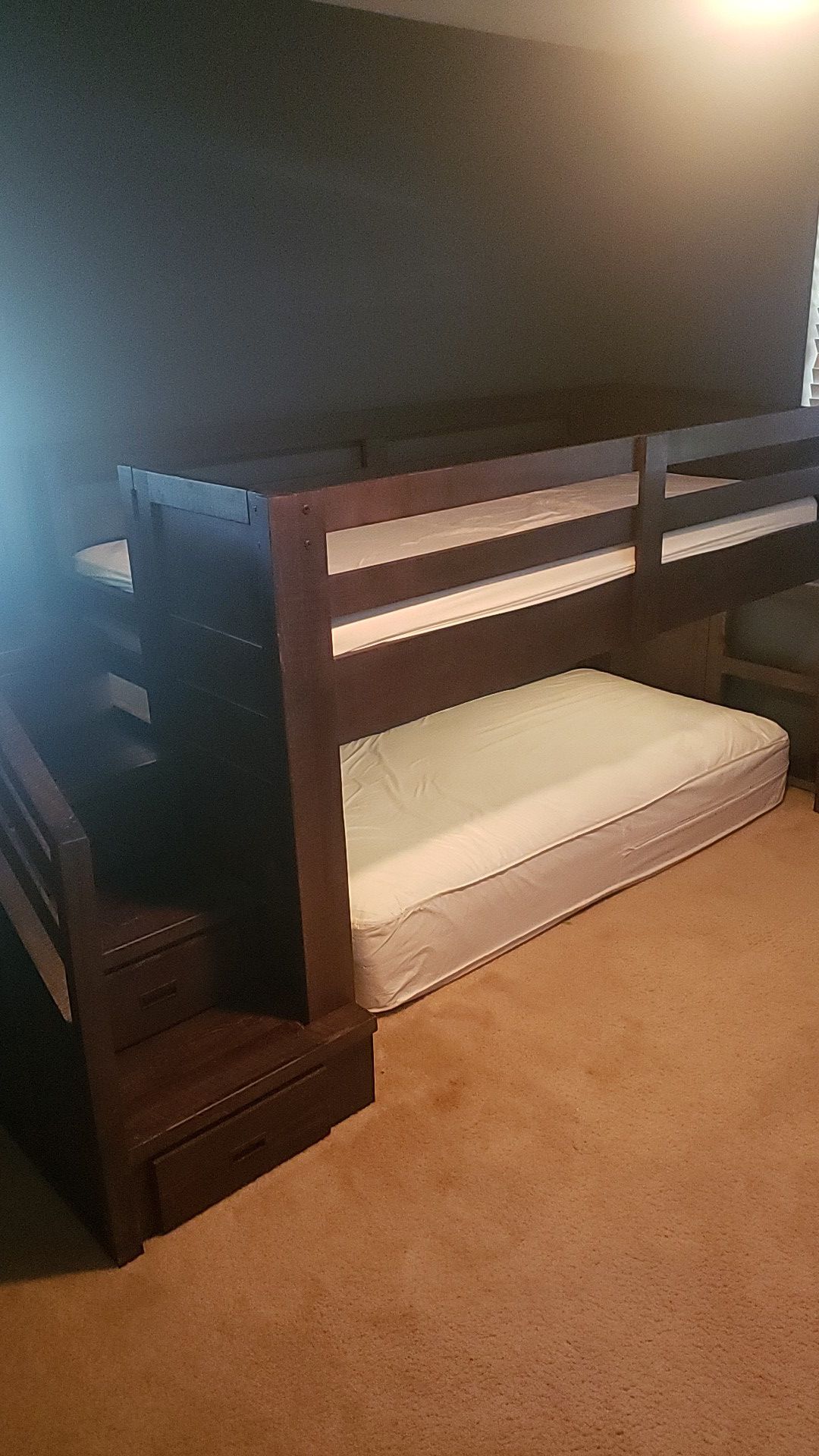 Loft bed with 2 twin mattresses