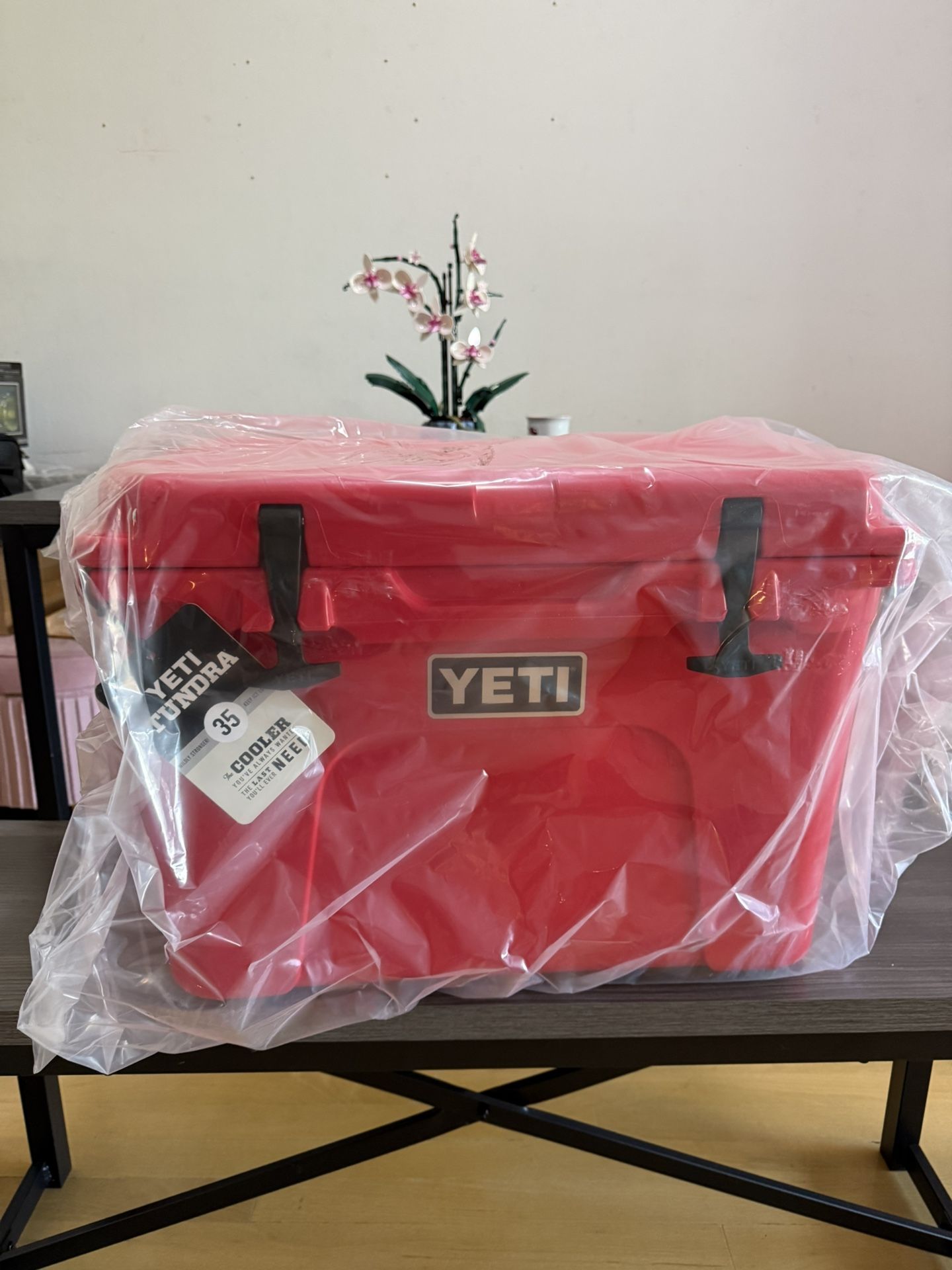 Yeti Cooler Red 35