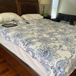King Vintage Bed Set 4 Piece