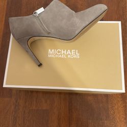 Michael Kors Size 9 Heels