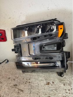 2019 - 2021 chevy silverado left headlight