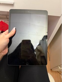 iPad , AirPod and 2 Apple Watch 1 with box