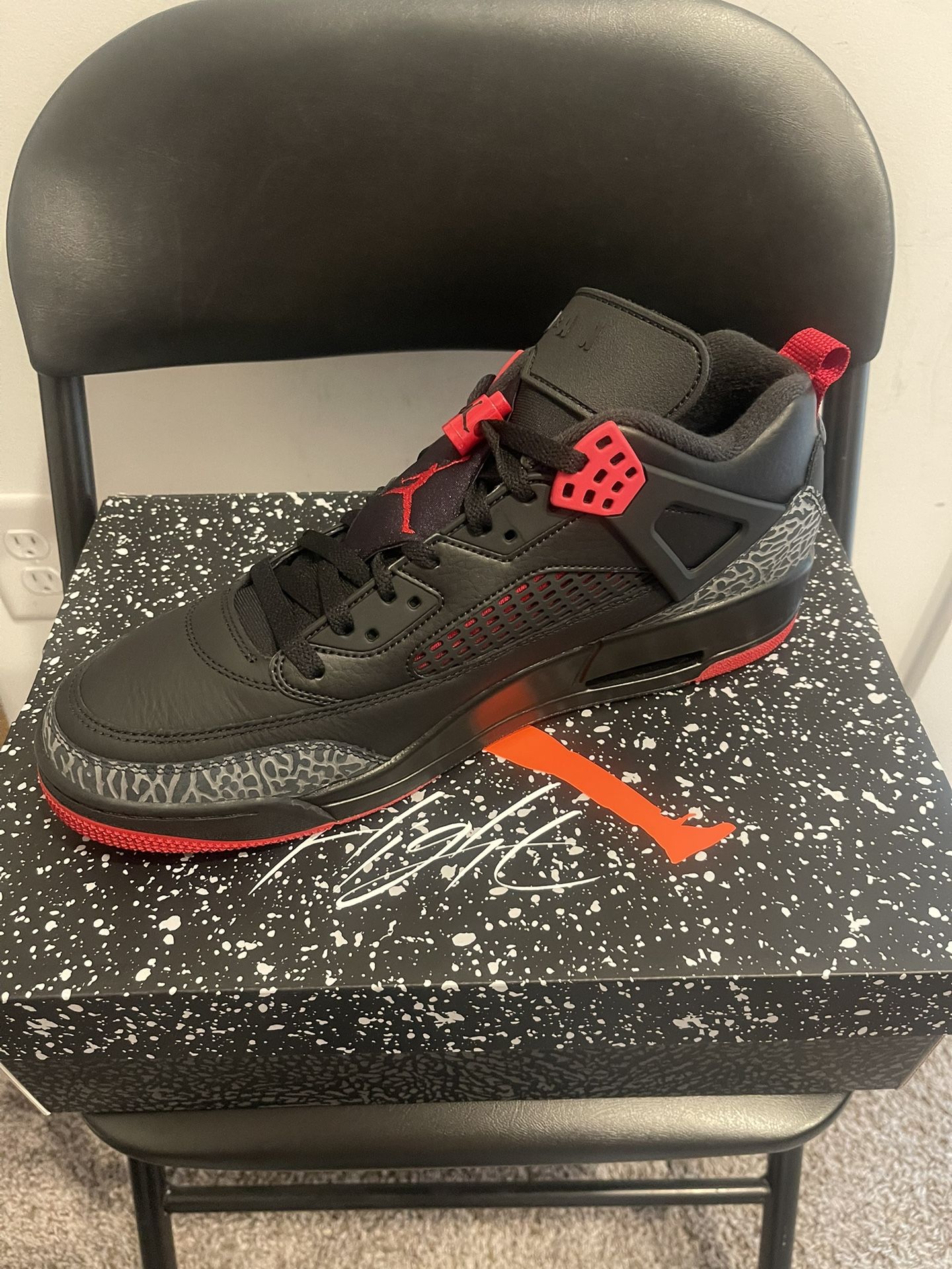 Jordan Spizike Low Black/Cool Grey/ Sail/Gym Red