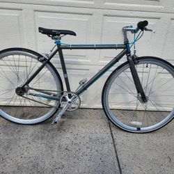 Womens Specialized Bicycle 3 speed
New tires