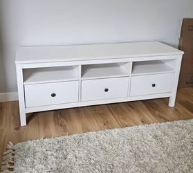 Ikea Hemnes tv stand shelf