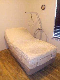 TWIN REMOTE CONTROLLED ADJUSTABLE SENIOR BED FRAME ON WHEELS MATTRESS & SUPPORT BAR/FRAME INCLUDED (SEE DETS ⏬⏬⏬)