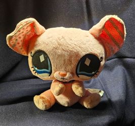 Hasbro Littlest Pet Shop VIP Peach Pink Mouse.