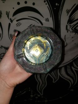 Ash tray