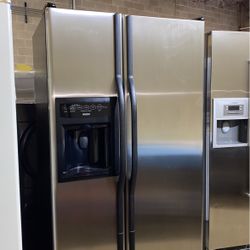 Kenmore Refrigerator Side By Side Stainless Still 